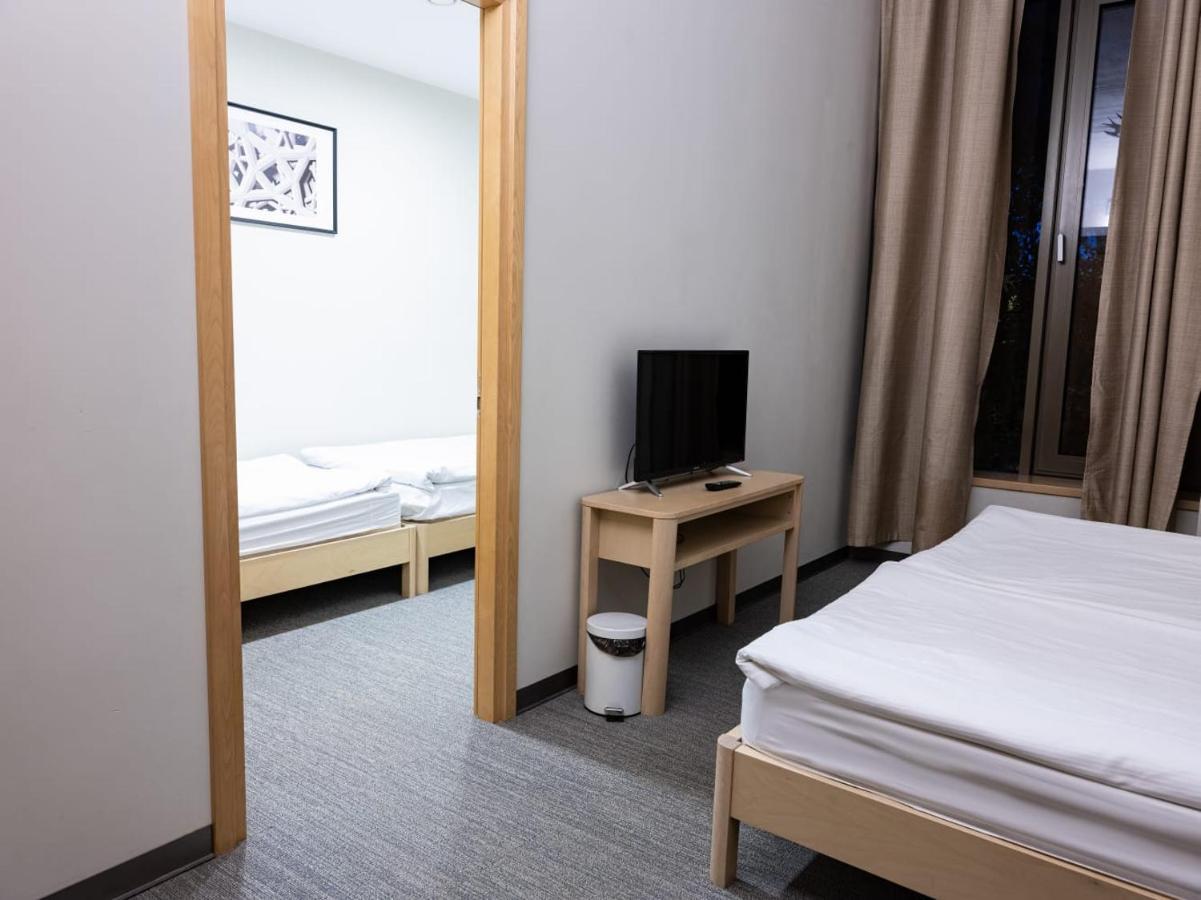 Zaliasis Slenis - Self Check-In Hotel - Free Parking Aukstkiemiai Esterno foto