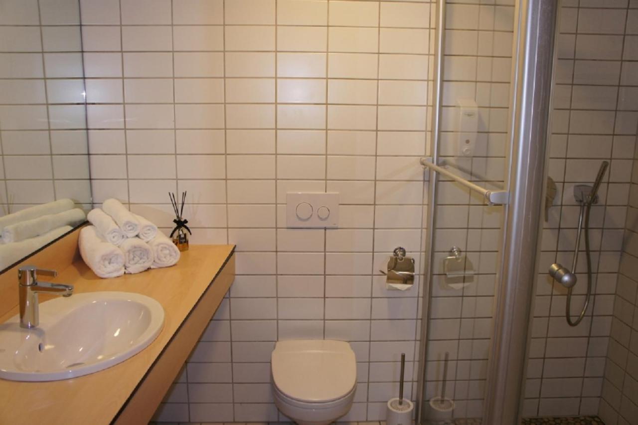 Zaliasis Slenis - Self Check-In Hotel - Free Parking Aukstkiemiai Esterno foto
