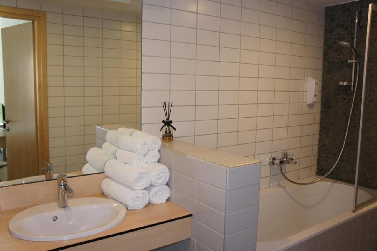 Zaliasis Slenis - Self Check-In Hotel - Free Parking Aukstkiemiai Esterno foto