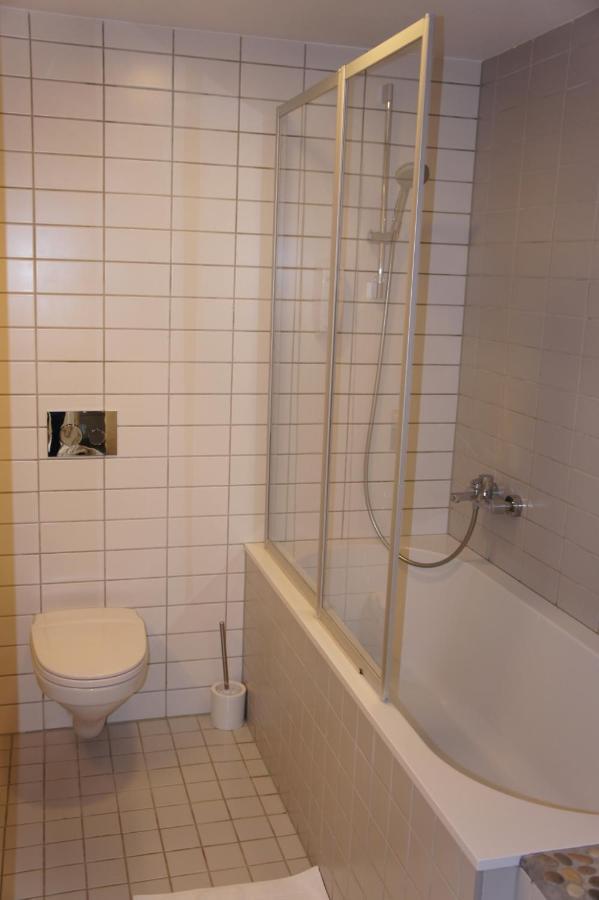 Zaliasis Slenis - Self Check-In Hotel - Free Parking Aukstkiemiai Esterno foto
