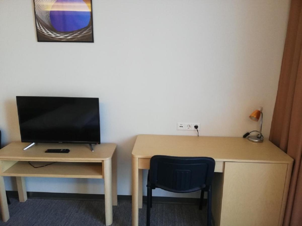 Zaliasis Slenis - Self Check-In Hotel - Free Parking Aukstkiemiai Esterno foto